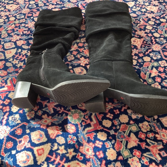 Blondo Tallis Suede Knee-High Boots - Picture 2 of 2